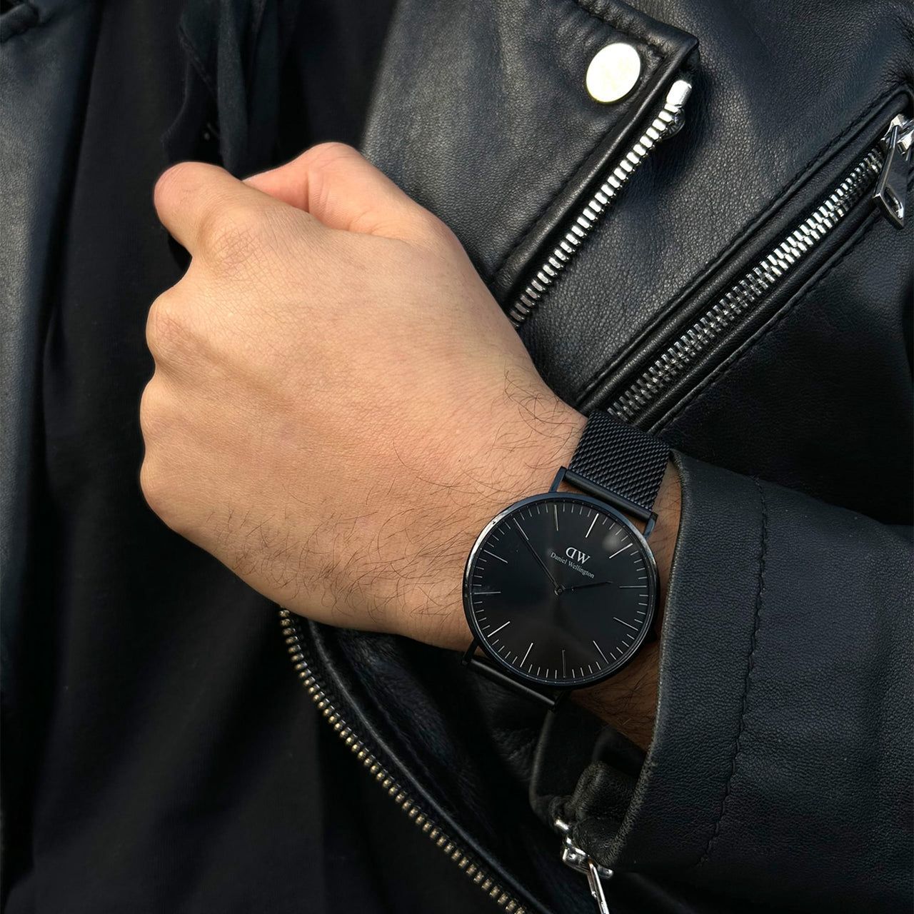 WhatsApp Image 2026-06-06 at 2.02.23 PM (1) Daniel Wellington Classic Petite - Image 1