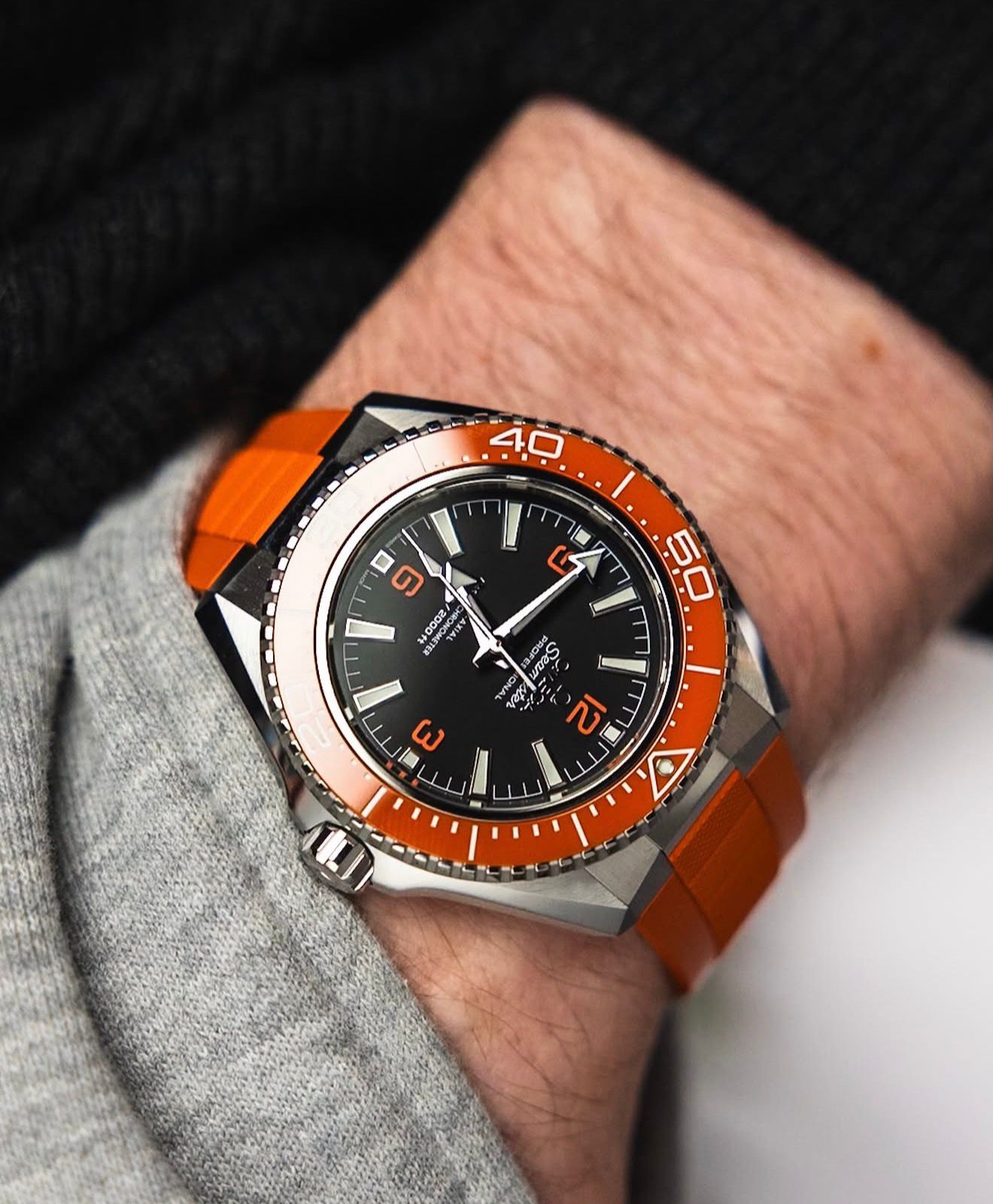 WhatsApp Image 2026-06-13 at 5.51.47 PM Omega Seamaster Planet Ocean Orange - Image 1