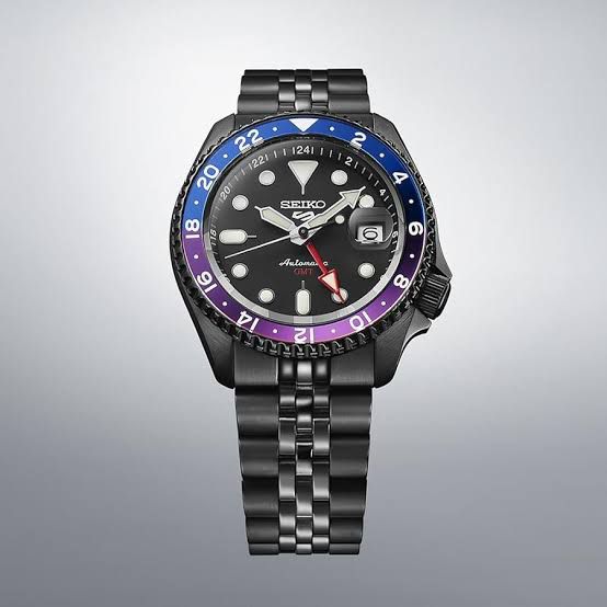 WhatsApp Image 2026-06-15 at 3.51.36 PM Seiko 5 GMT Analog - Image 1