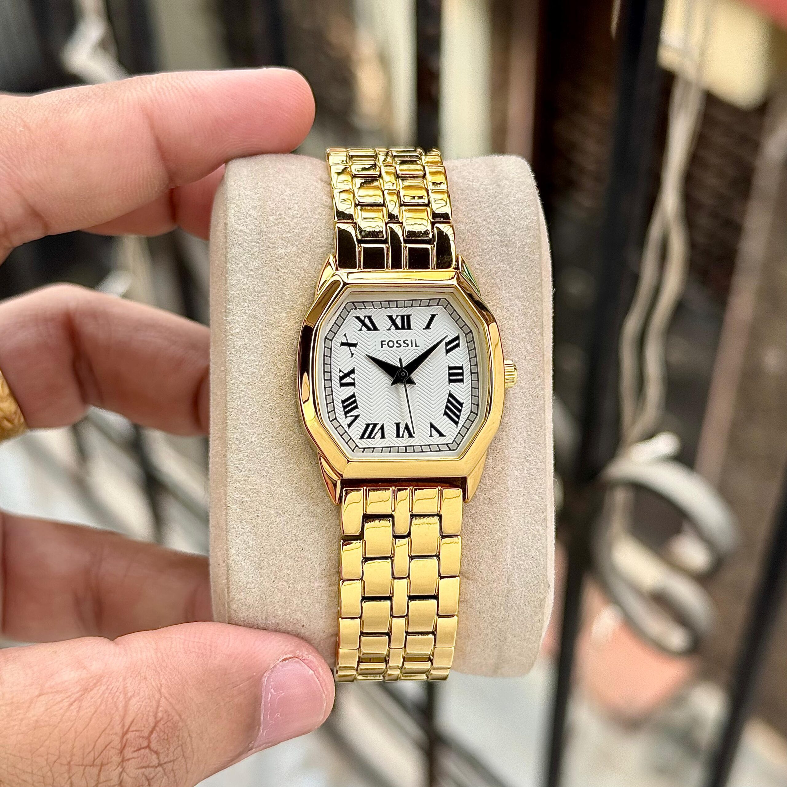 WhatsApp Image 2026-06-16 at 5.34.34 PM (2) Fossil Harlow Gold Quartz - Image 1