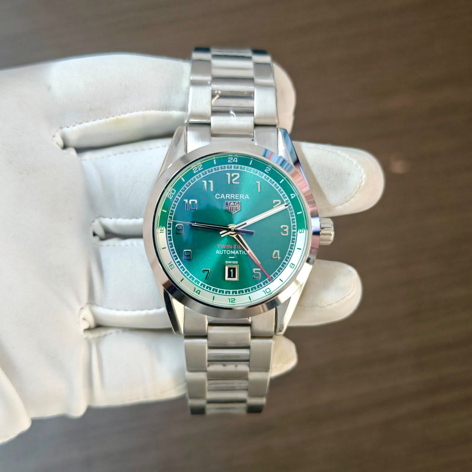 WhatsApp Image 2026-06-26 at 10.55.43 PM (2) Tag Heuer Carrera Brushed Green Automatic - Image 1