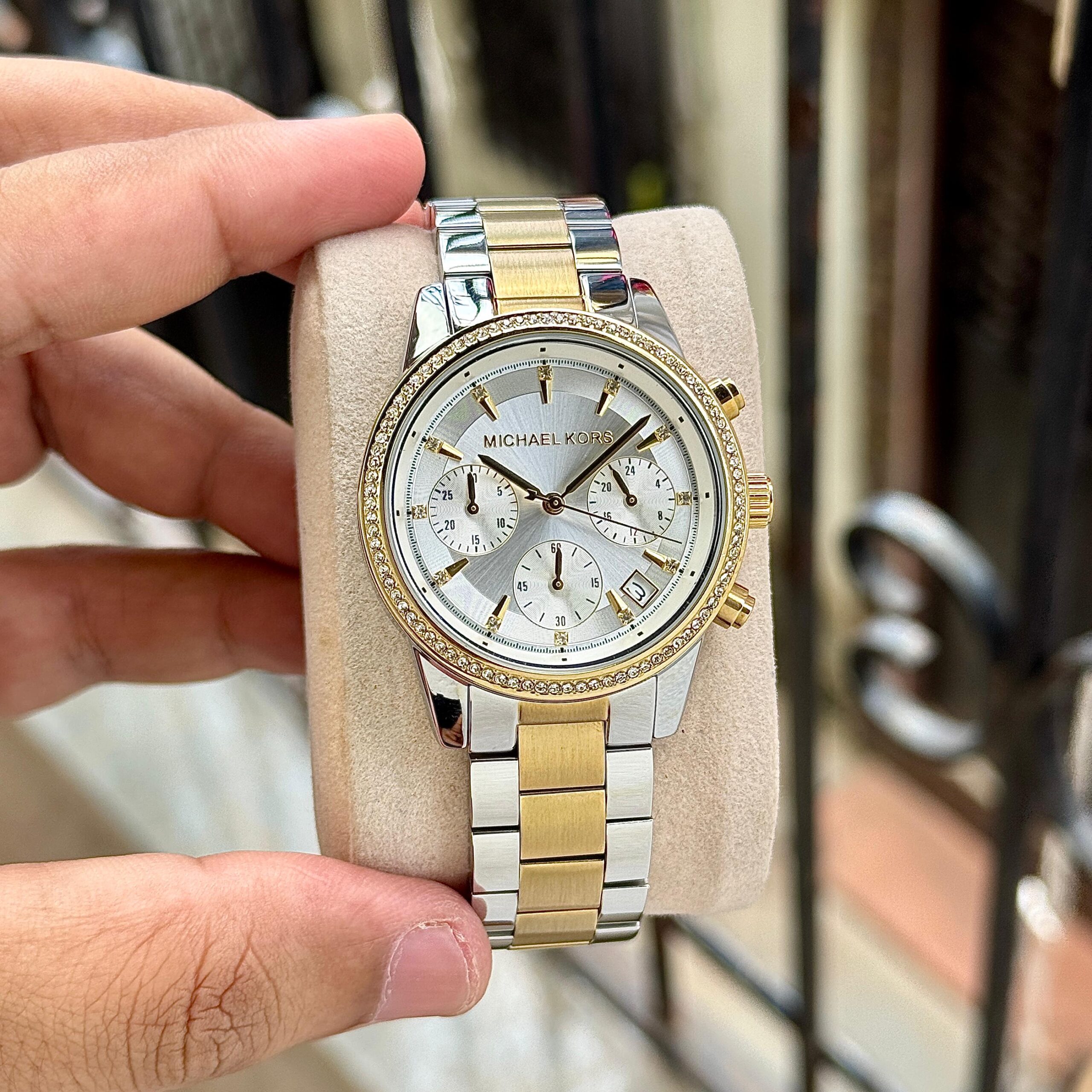 WhatsApp Image 2026-06-30 at 6.25.02 PM (1) Michael Kors Parker Chronograph - Image 1