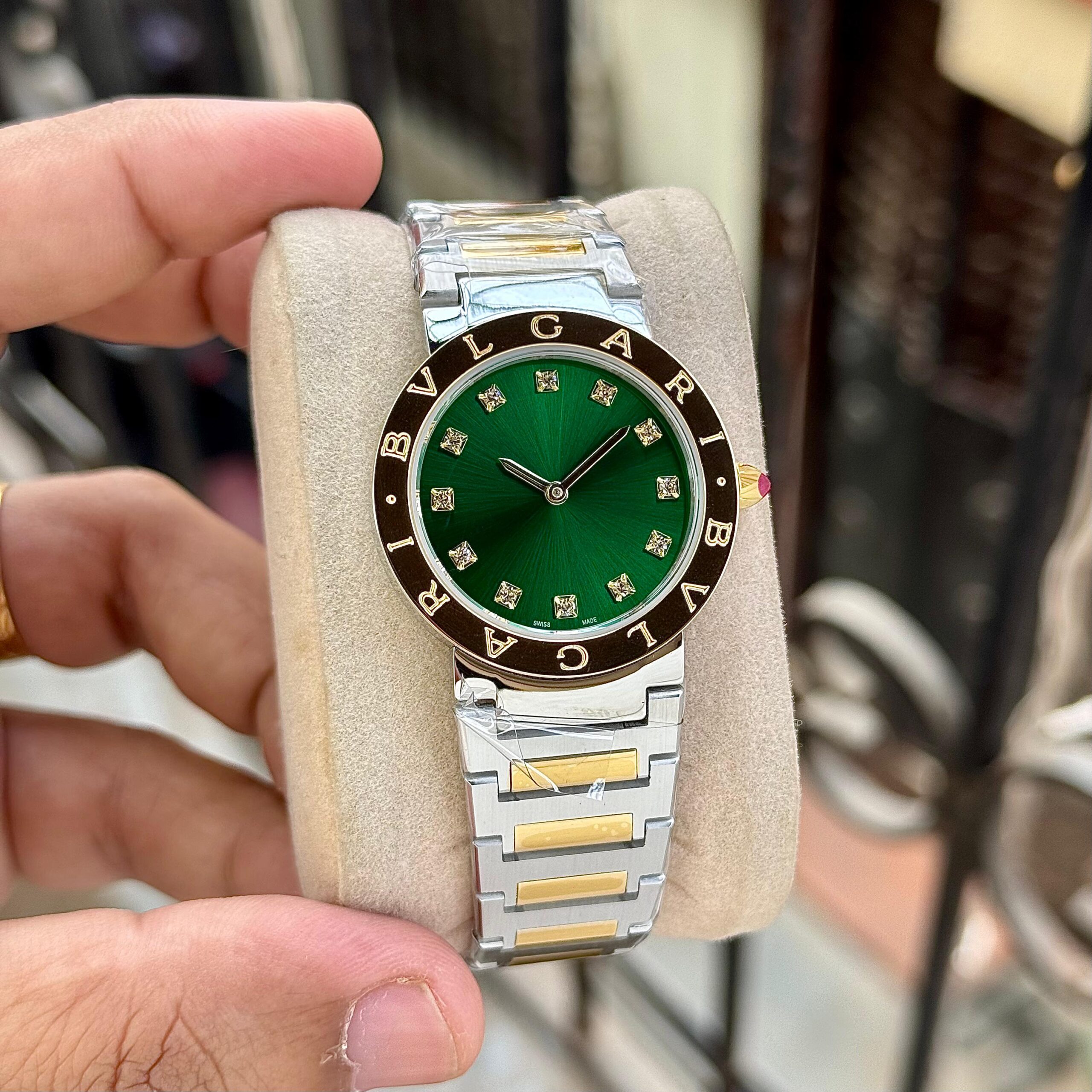 WhatsApp Image 2026-07-01 at 12.50.54 PM (1) Bvlgari Classic Series Emerald Green Edition - Image 1