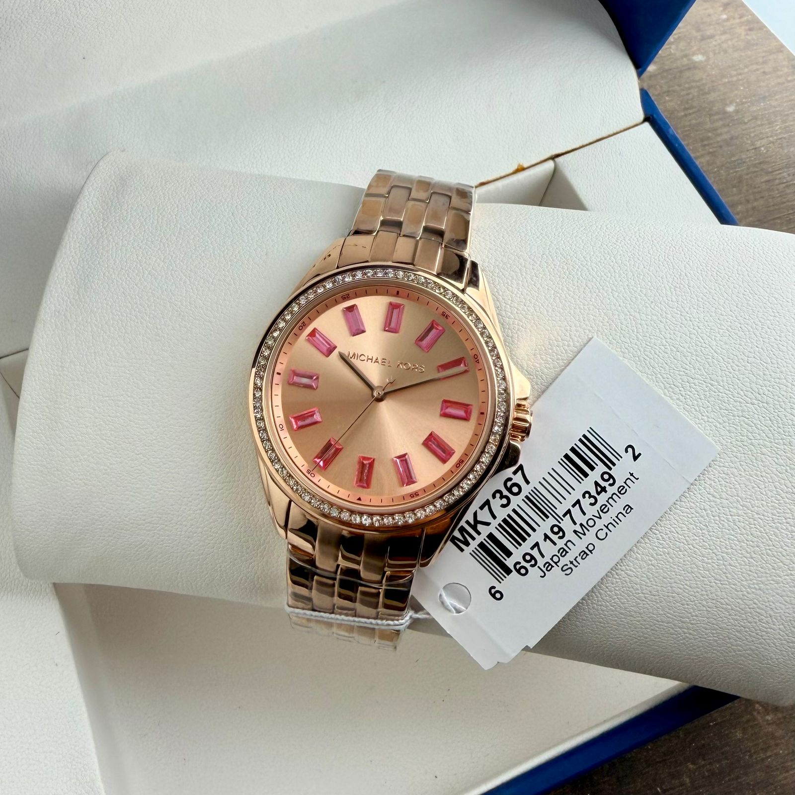 WhatsApp Image 2026-07-01 at 5.11.02 PM (1) Michael Kors Rose Gold Edition - Image 1