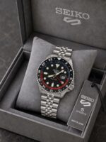 Seiko GMT Silver Automatic - Image 4
