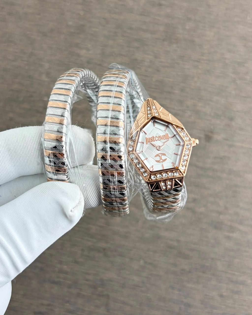 WhatsApp Image 2026-07-15 at 3.43.36 PM (2) Just Cavalli Quartz White Dial - Image 1