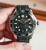 Omega Seamaster Green Diver Automatic - Image 3