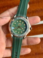 Omega Seamaster Diver 300M Green Dial Automatic - Image 3