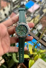 Omega Seamaster Diver 300M Green Dial Automatic - Image 4
