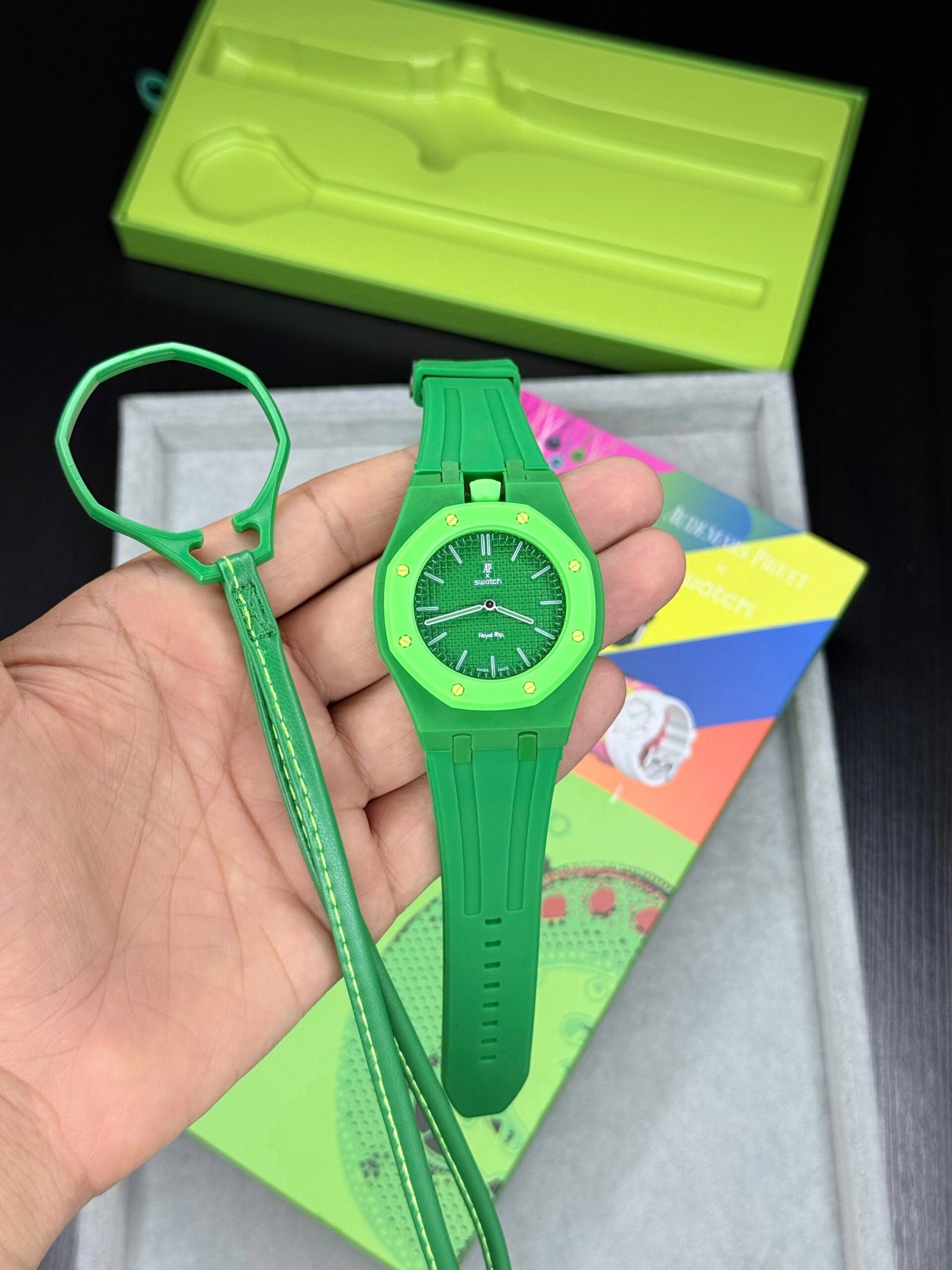 WhatsApp Image 2026-10-04 at 1.20.32 AM (1) Audemars Piguet Royal Oak Green Quartz - Image 1