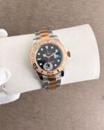 Rolex Yacht-Master 40mm Black Dial Two-Tone - Image 4